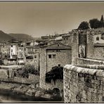 Besalú desde el puente