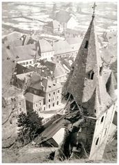 Beschädigter Glockenturm der Abtei St. Maurice