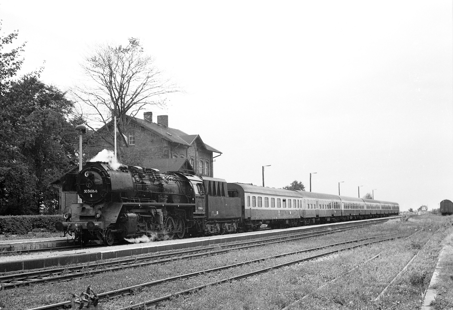 Beschleunigter Personenzug P19408