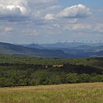 beschriftetet Berge von der Nollendorfer Höhe (Naklerov vysina) aus 700m zu sehen