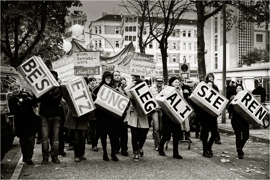 BESETZUNG  LEGALISIEREN