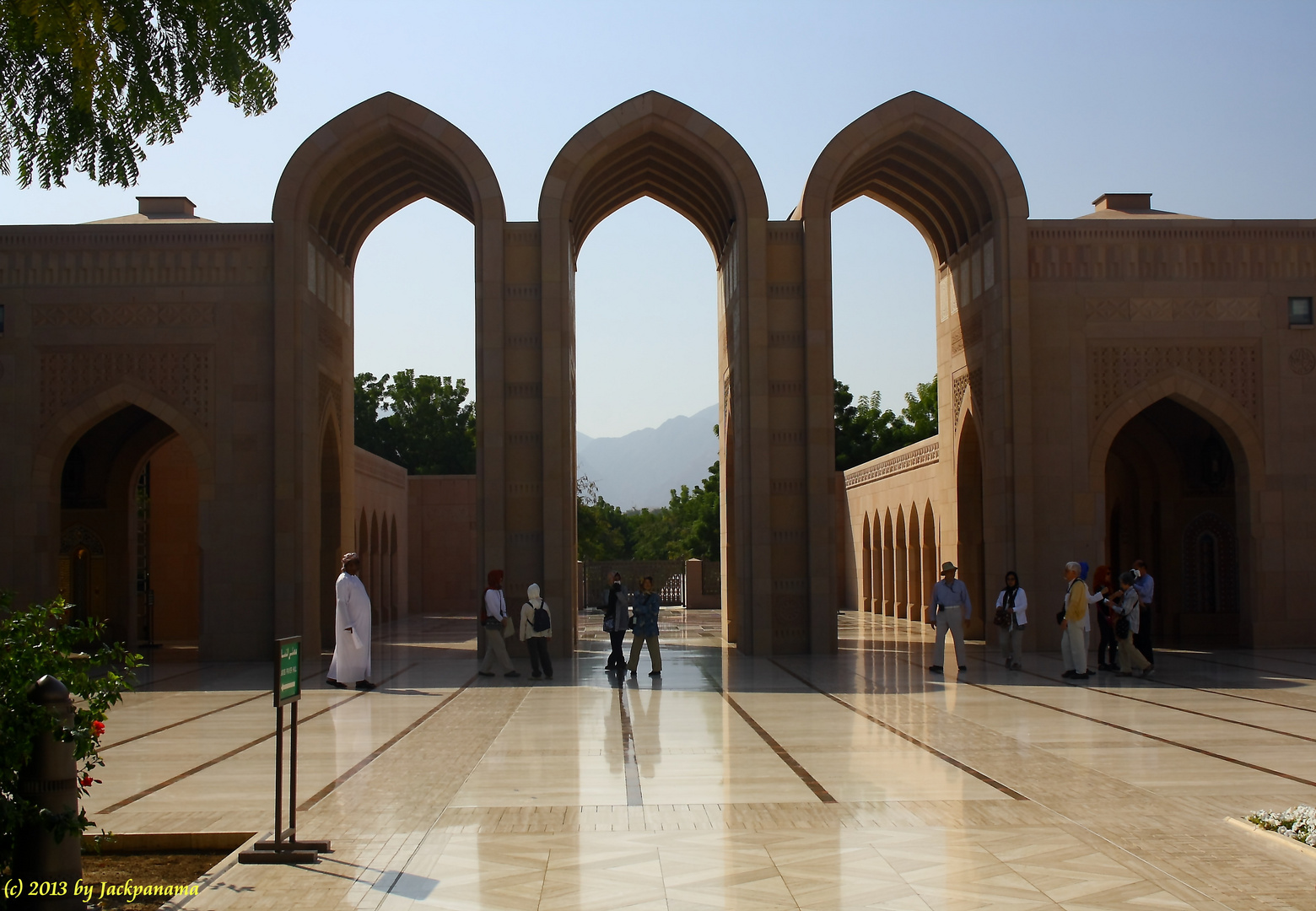 Besichtigung der Sultan-Qaboos-Moschee in Muscat (Sultanat Oman) (8)