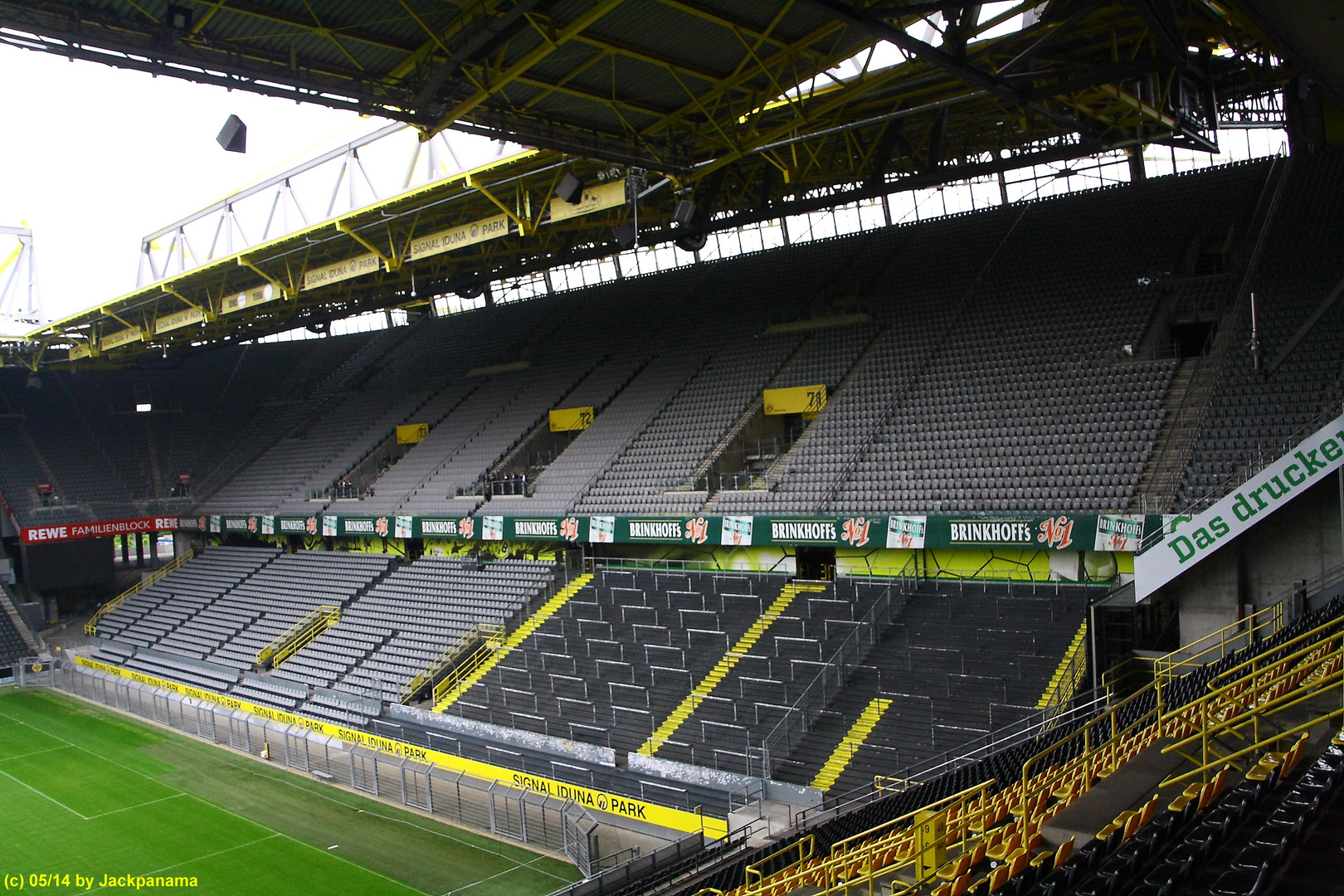 Besichtigung des Signal-Iduna-Parks des BV Borussia Dortmund 1909 mit der VHS (3)