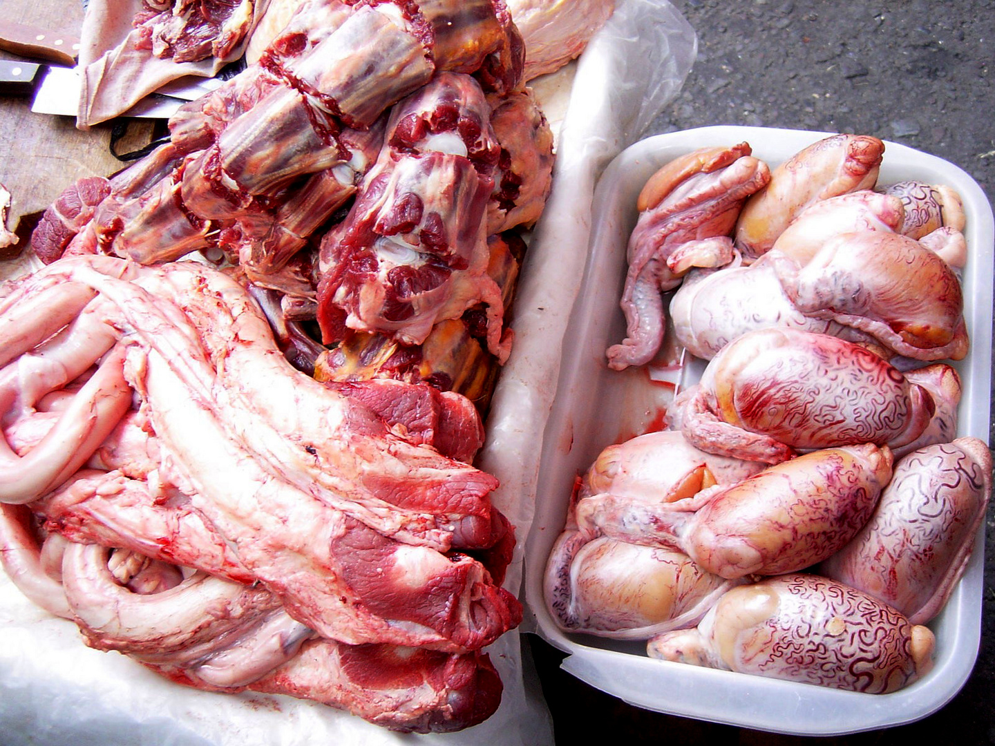 Besonderes Fleisch auf dem Markt in Peru