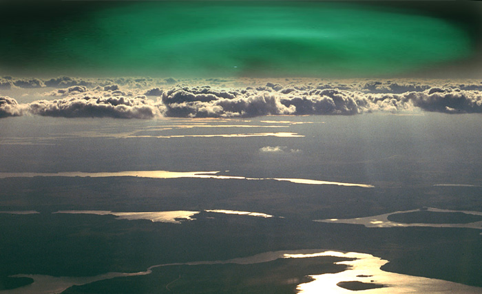 Besonders selten..Nordlicht über den Wolken