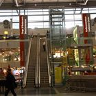 Besuch am Flughafen Düsseldorf / Aufgang zur Besucherterrasse