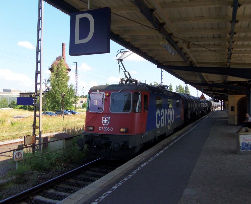 Besuch von 421 396 - 3 im Bahnhof Köthen