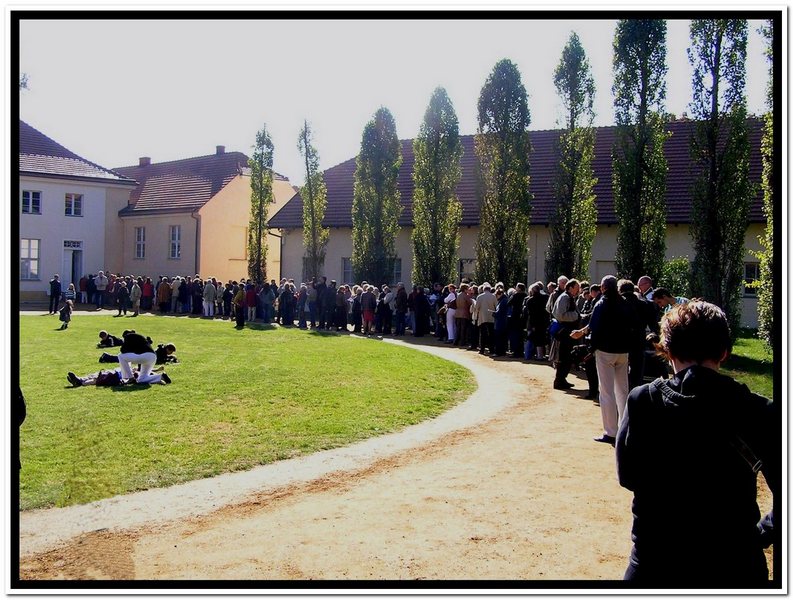 Besucherandrang bei der Königin-Luise-Ausstellung in Paretz