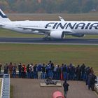 Besucherhighlight = Typenerstlandung in Berlin-Tegel, der A350-900