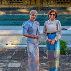 Besucherinnen im Wat Xieng Thong #1