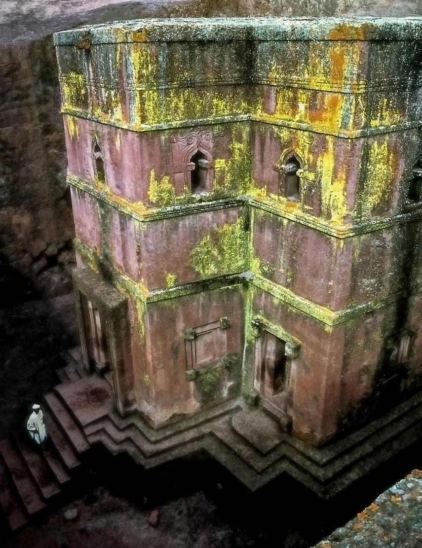 Bet Grygoris eine aus Tuffgestein herausgehauene Felsenkirche