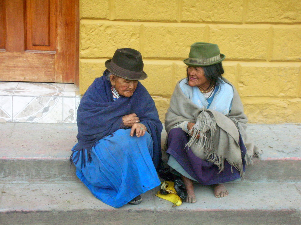 betagte Frauen aus Otavalo