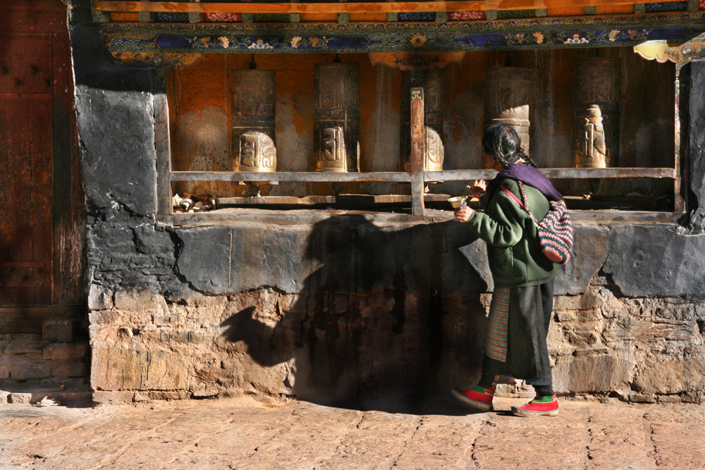 Beten: Licht und Schatten - Tibet