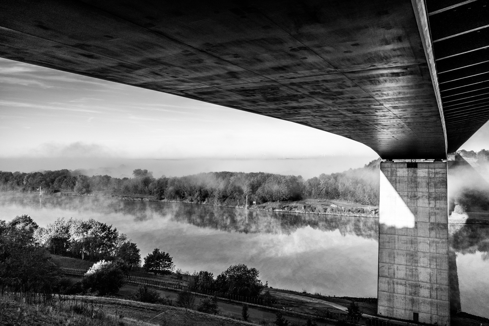 Beton über Wasser