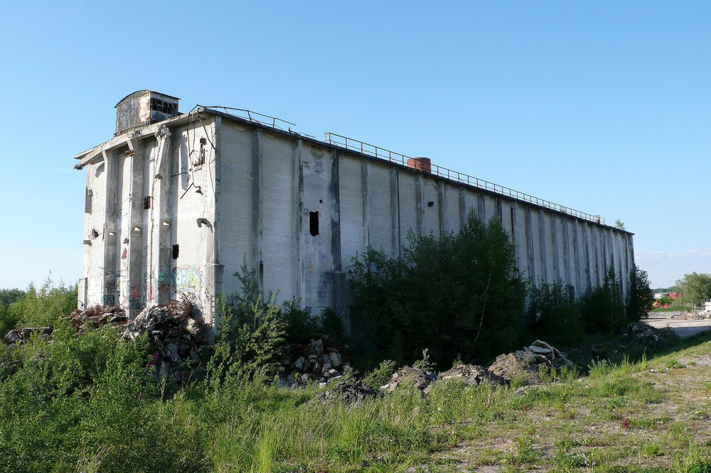 Beton- und Zementfabrik Alsen in Izehoe #1