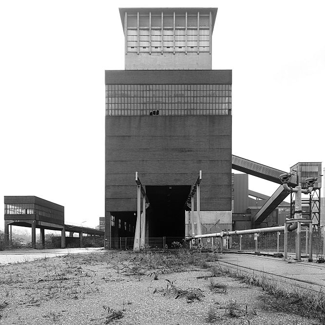 Betonförderturm mit Wagenumlauf