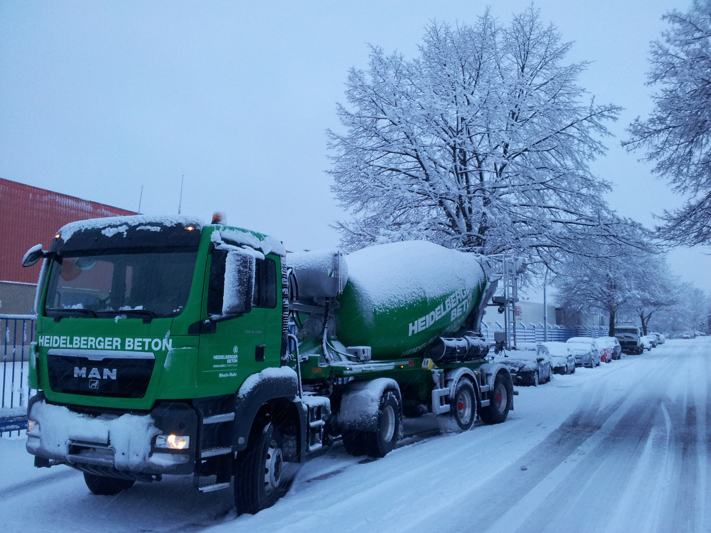 Betonmischer im Schnee