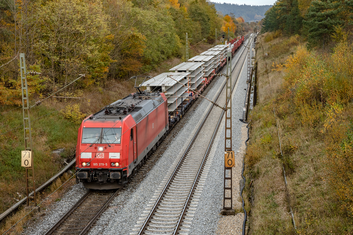 Betonteile auf der Bahn