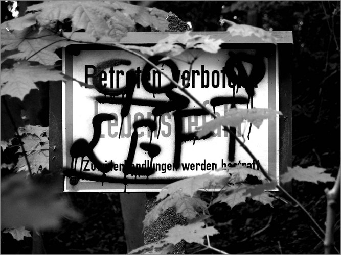 Betreten Verboten! Lebensgefahr - Go Left