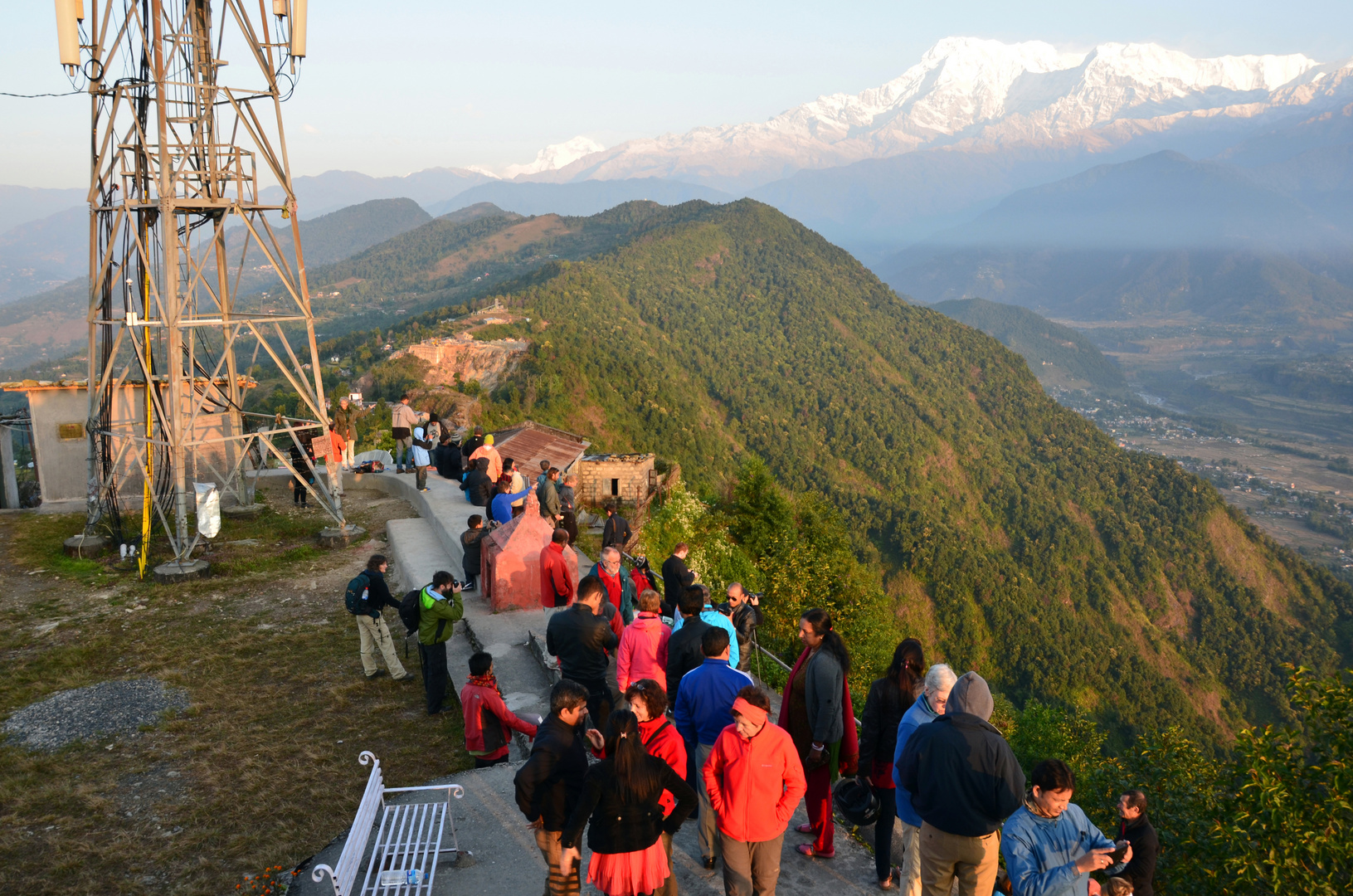 Betrieb auf dem View Point von Sarangkot am frühen Morgen