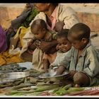 bettelnde Kinder in Varanasi