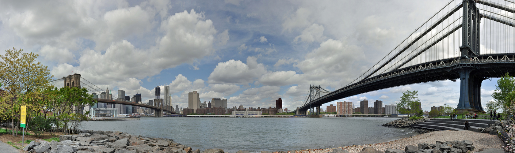 Between Brooklyn and Manhattan Bridge