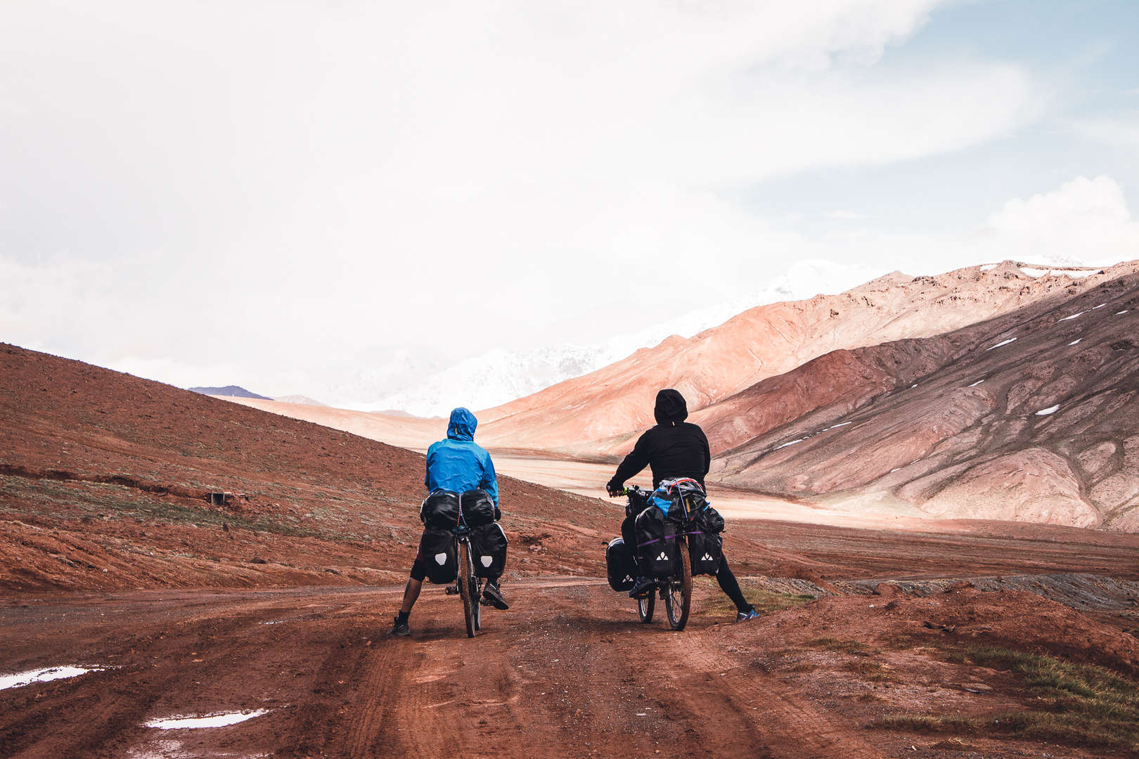 Between Kyrgyzstan and Tajikistan - Kyzyl-Art-Pass 