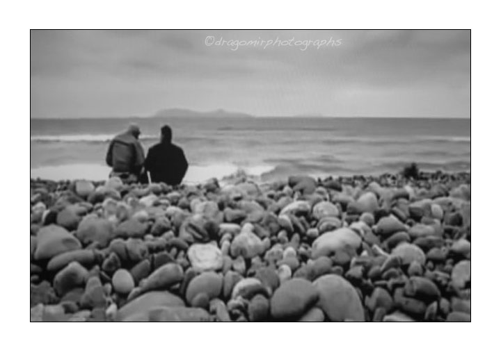 Between Rocks and Ocean 