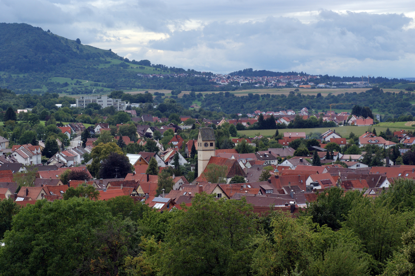 Beuren, dahinter Kohlberg und Jusi