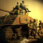 Beute-Sherman Division Frundsberg - Gruppenphoto mit Sowjetsoldaten