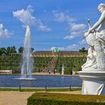 Bevor man die Treppen zum Schloss hinauf gehen kann … 