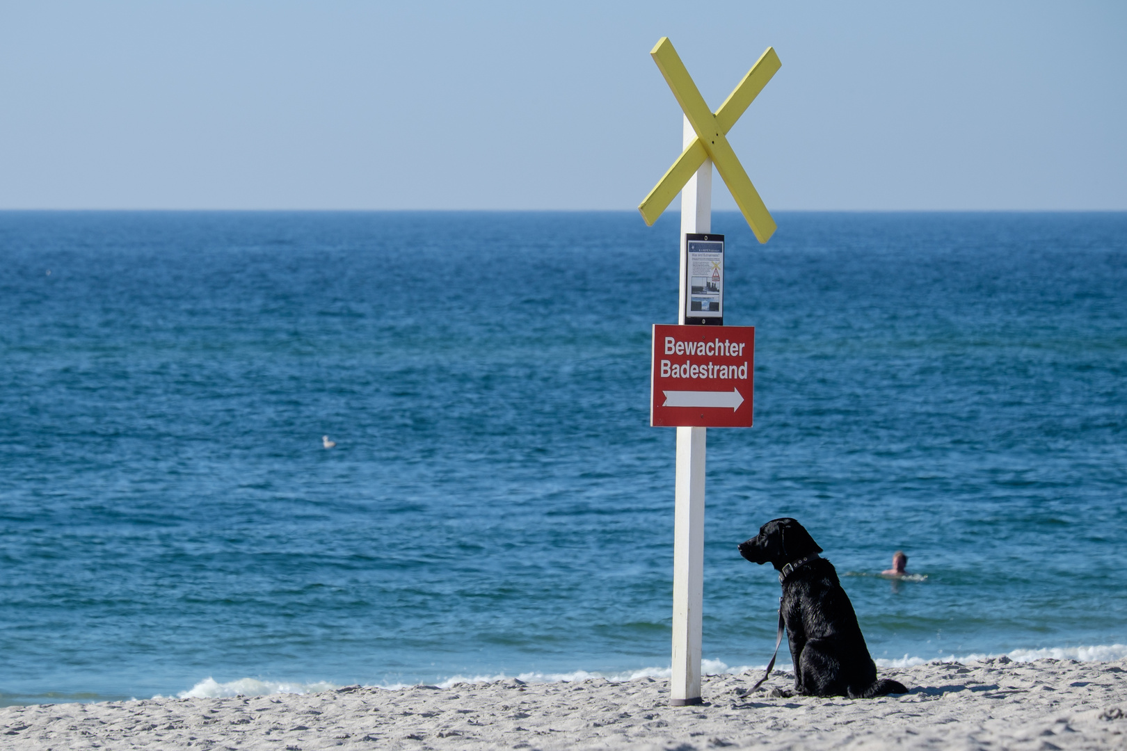 Bewachter Badestrand ......... "vonwegen".