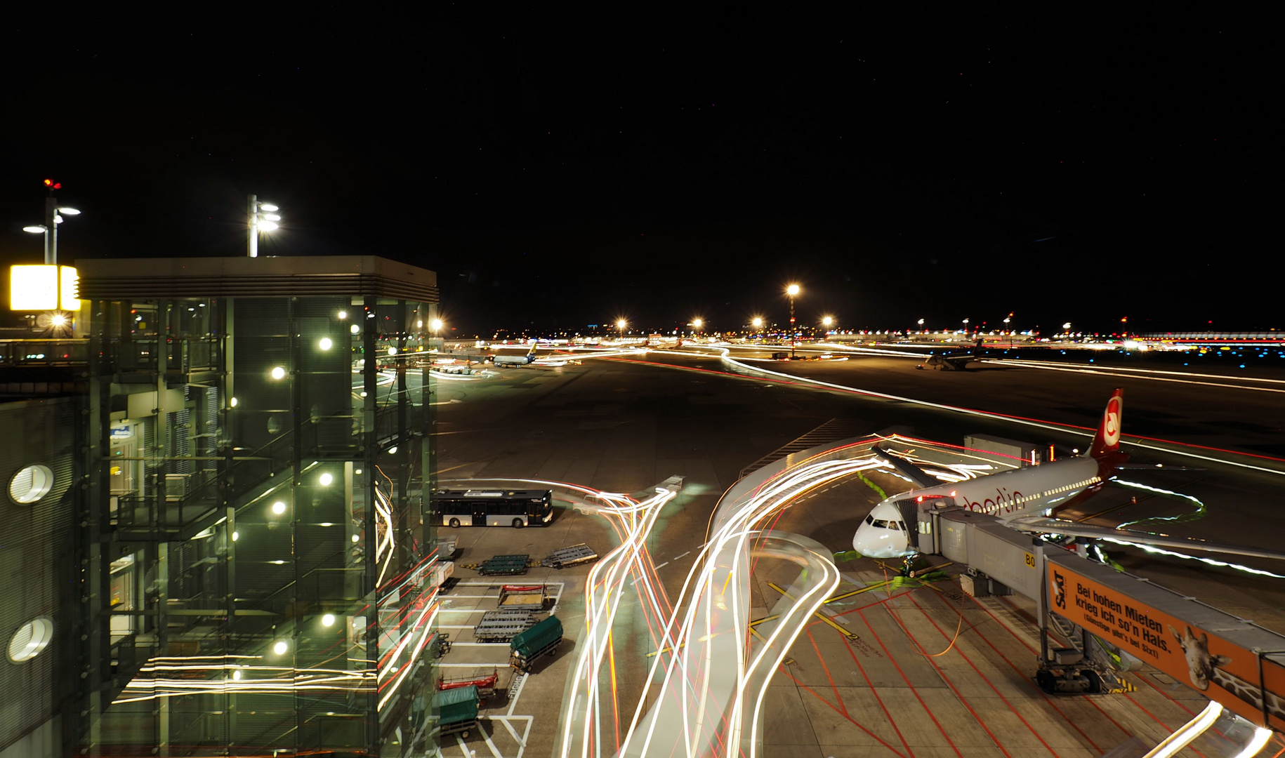 Bewegung am Flughafen.....