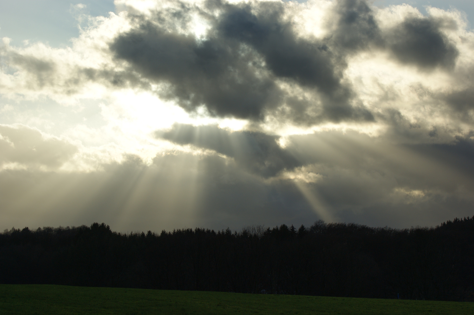 Bewölkt..aber die Sonne will raus....