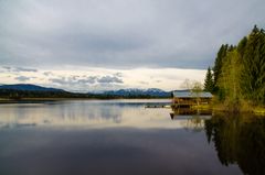 Bewölkter Morgen mit Alpenblick