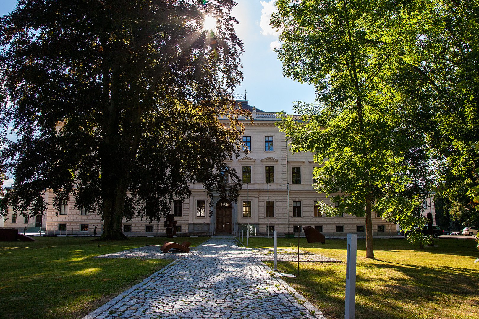 Bezirksgericht Ried  im  Innkreis  Foto Bild architektur 