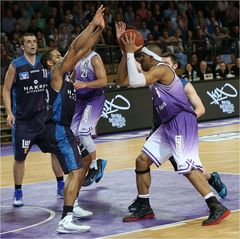 BG Göttingen vs. Crailshaim Merlins 12.04.15 3770