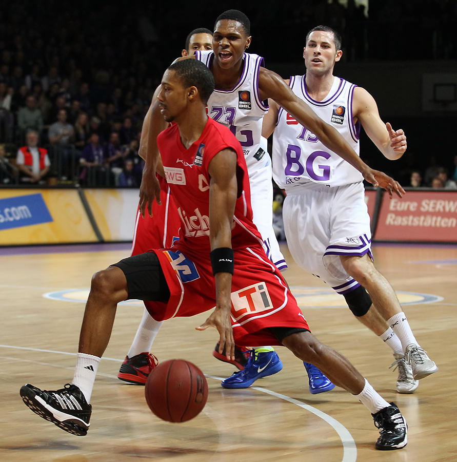 BG Göttingen vs. LTi Giessen 45ers 17.03.12 7059