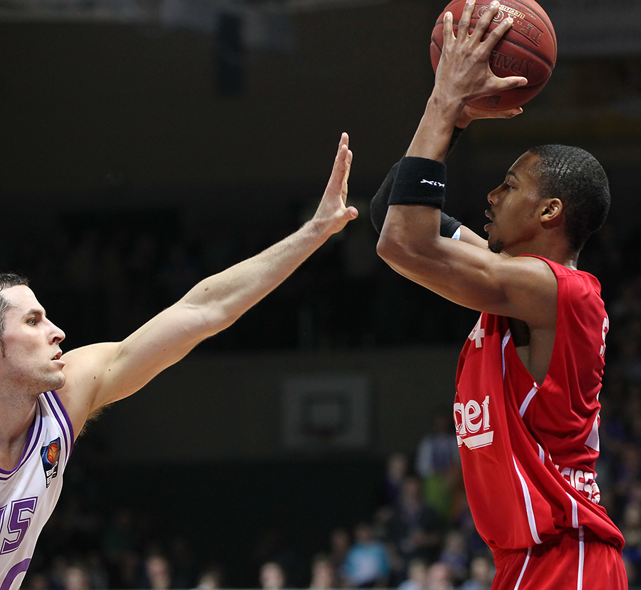 BG Göttingen vs. LTi Giessen 45ers 17.03.12 7182