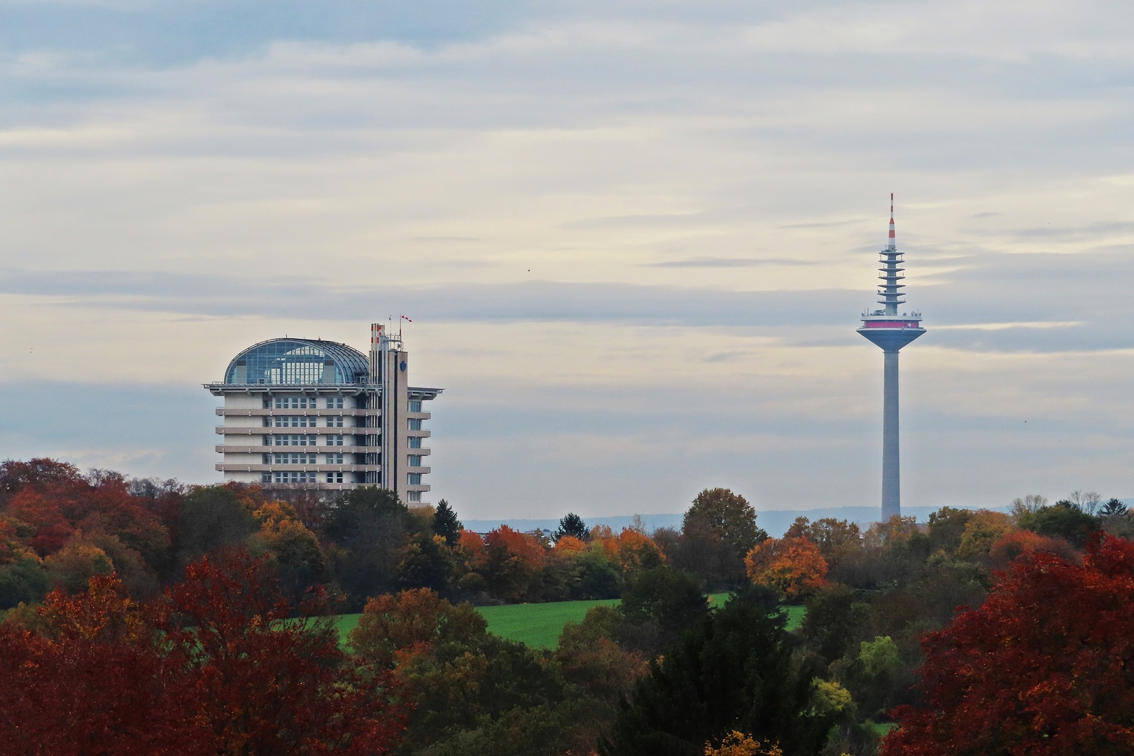 BG-Unfallklinik und "Ginnheimer Spargel"