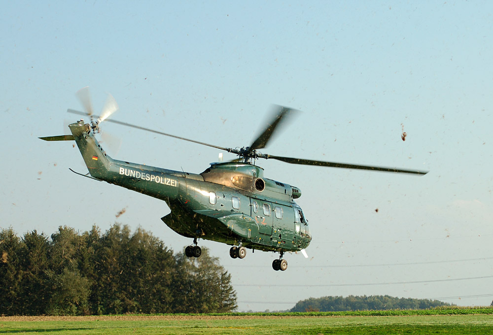 BGS Eurocopter SA330J Puma beim Start