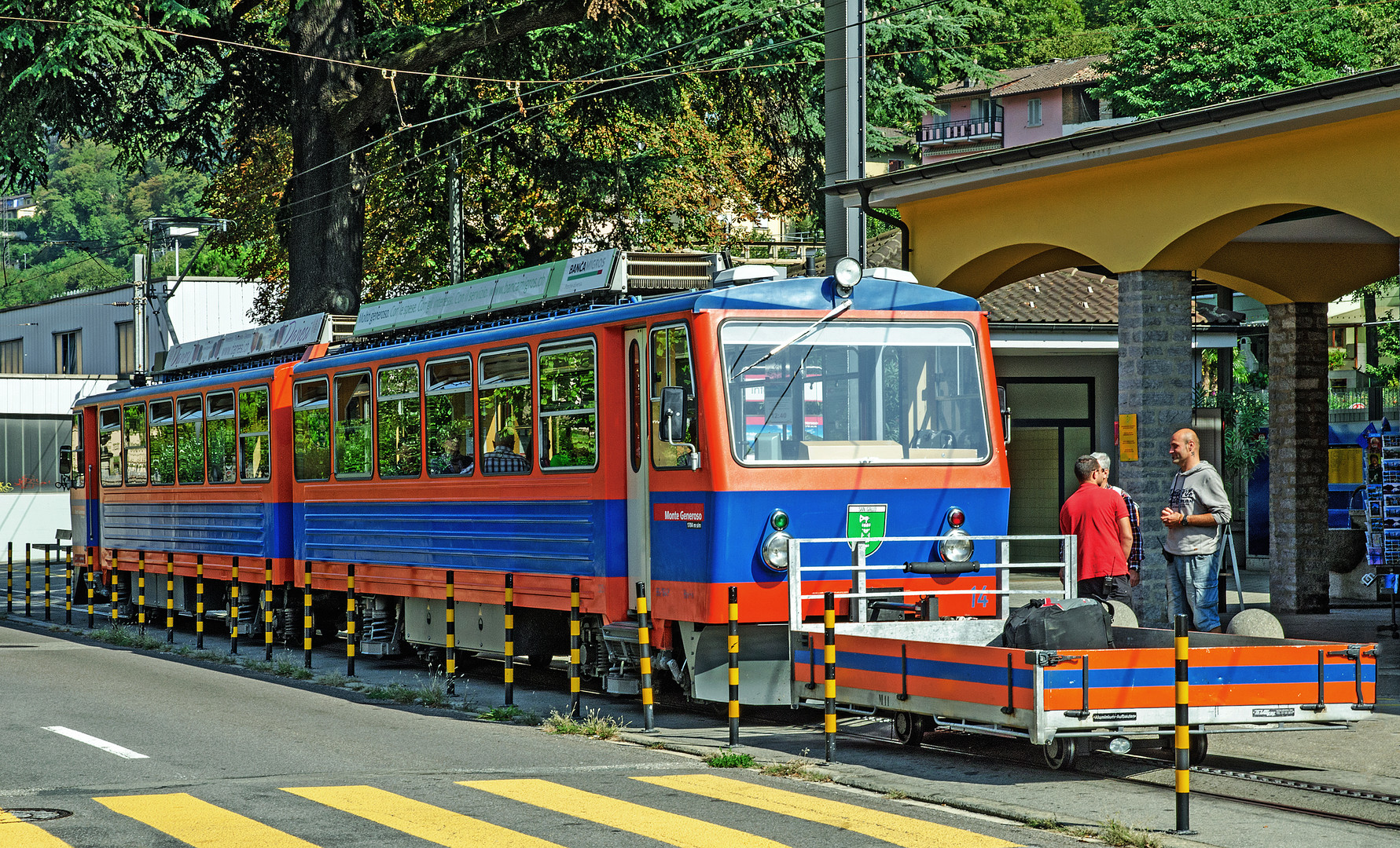 Bhe 4/8 der Montegeneroso-Bahn in Capolago