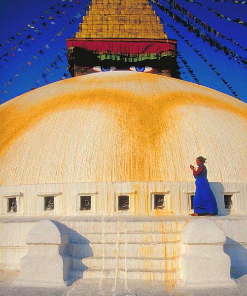 Bhodnat Stupa mit Pilgerin,Nepal