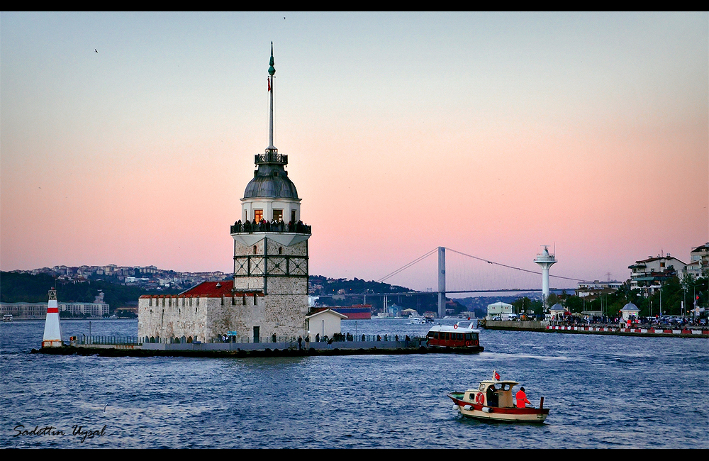 Bhosporus Bridge und Maidens Tower