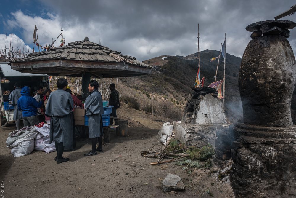 Bhutan - Chele La - Fahrer beim Plausch