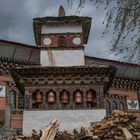 Bhutan - Paro - Chorten und Gebetsmühlen