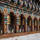 Bhutan - Paro - Kyichu Lhakhang - Gebetsmühlen