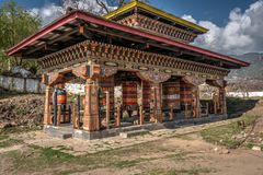 Bhutan - Paro - Kyichu Lhakhang - Große Gebetsmühle