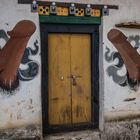 Bhutan -  Punakha - Teoprongchu - Fruchtbarkeitssymbole