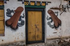 Bhutan -  Punakha - Teoprongchu - Fruchtbarkeitssymbole
